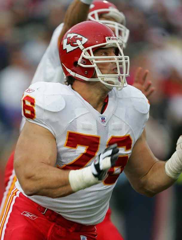 John Welbourn, NFL veteran, describes using the Sentient Element PEMF machine in his training recovery routine